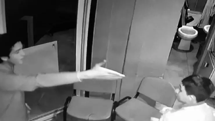 Suspenden de la escuela a Patricio N, joven que golpeó a un vigilante en Lomas de Angelópolis