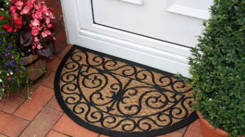 Tapete afuera de la casa Feng Shui