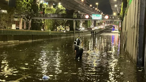 Lluvias intensas generan caos varias alcaldías de la CDMX: inundaciones colapsan Periférico Sur