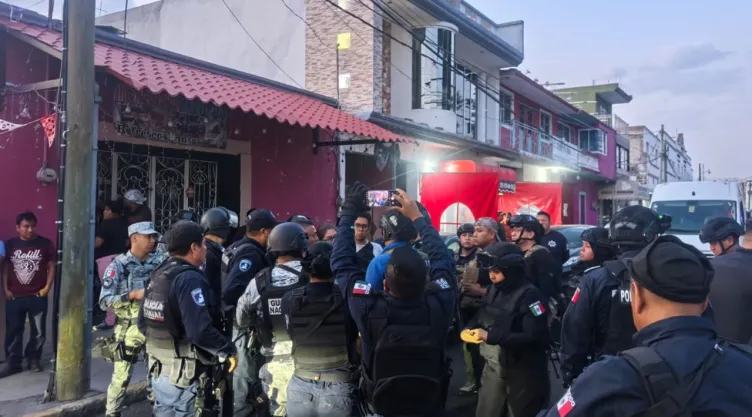 Presuntos ladrones se salvan de ser linchados en Tianguismanalco, Puebla