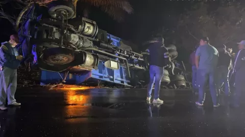 Se registran bloqueos en carreteras y autopistas hoy martes 24 de febrero