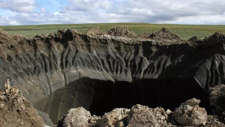 ¡Crecimiento alarmante! Por esta RAZÓN las “Puertas del Infierno” en Siberia crecen año con año