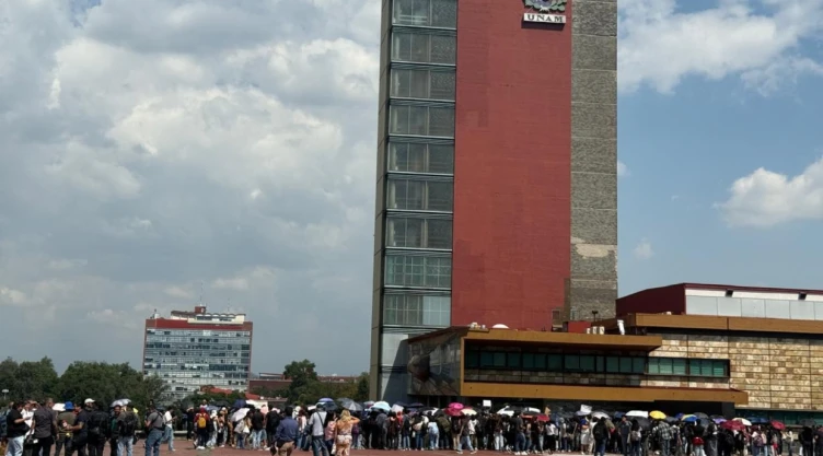 UNAM-recibe-y-analiza-pliegos-petitorios-tras-asesinato-en-CCH-Sur