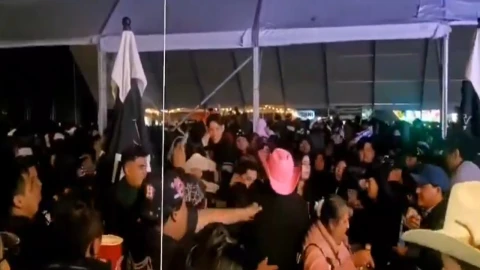 Pelea tras concierto de Luis R. Conriquez en Texmelucan