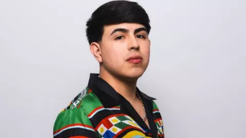 Casa de Óscar Maydon sufre presunto ataque; esto sabemos del cantante de corridos tumbados.