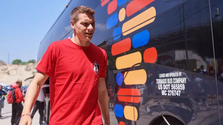 Julio Furch con el Atlas