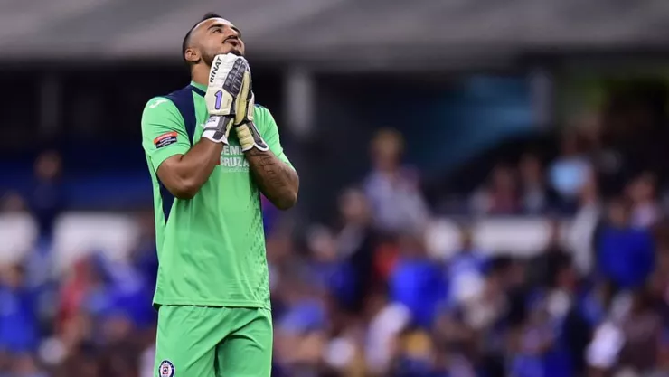 Guillermo Allison Cruz azul 