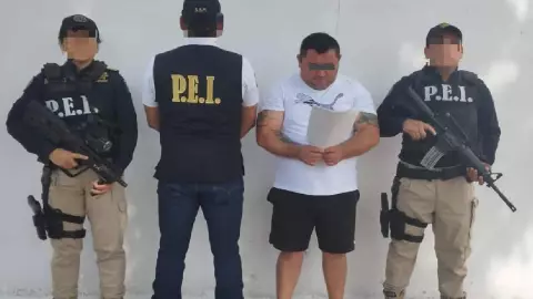 Reportan detención de sujeto por extorsión y amenazas contra comerciante