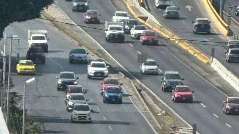 Bloqueo en Carriles de Bernardo Quintana hoy