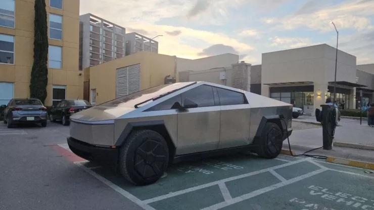 La Tesla Cybertruck que se volvió viral en Torreón