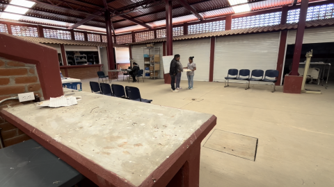 ¡En el Mercado Municipal! Así se atienden los habitantes de Metlatónoc en Guerrero