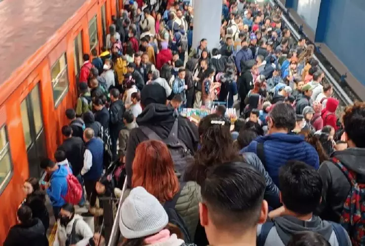 Se reportan retrasos en el Metro CDMX hoy 28 de noviembre de 2023.