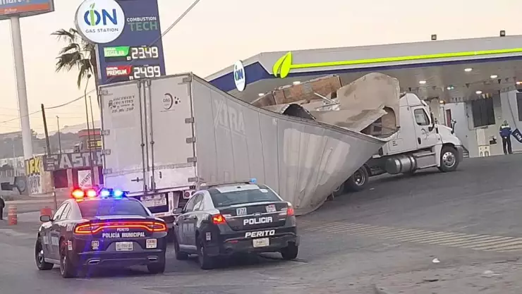 Accidente tráiler Tijuana