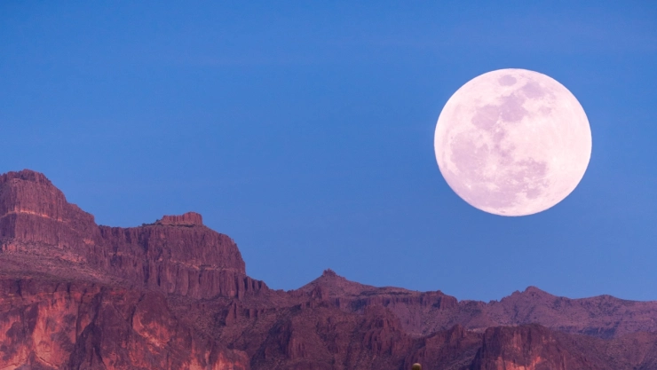 Luna-de-fresa-de-junio-2023-cuán-verla