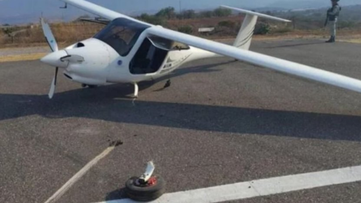 Detienen a cuatro hombres con más de 70 mil dólares en Puente de Ixtla.