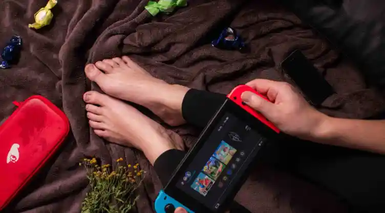 joven denuncia madre correr casa videojuegos.jpg