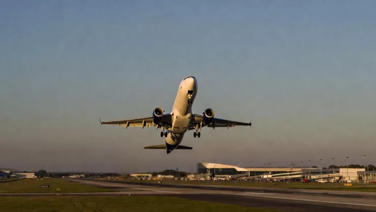 ¡Desde el norte EN RIESGO 1 vuelo nacional! Estado del Aeropuerto Internacional del Bajío hoy 19 de marzo EN VIVO.jpg