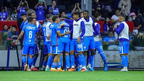 Cruz Azul celebra gol ante Santos Jornada 17