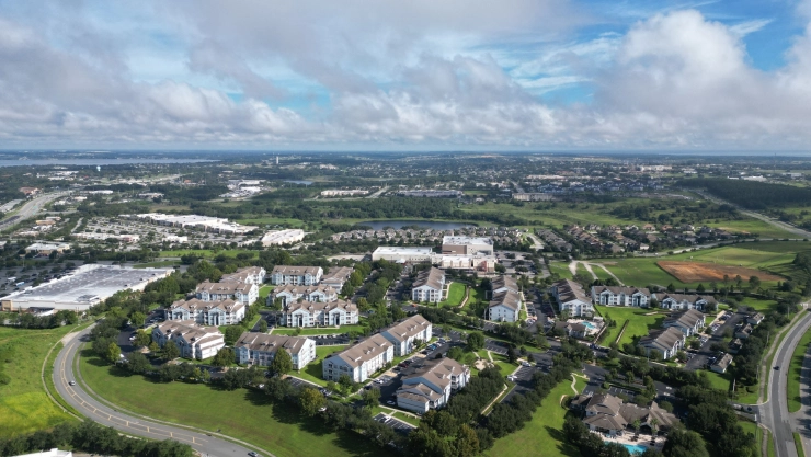 Vista aérea de un barrio de Clermont, Florida