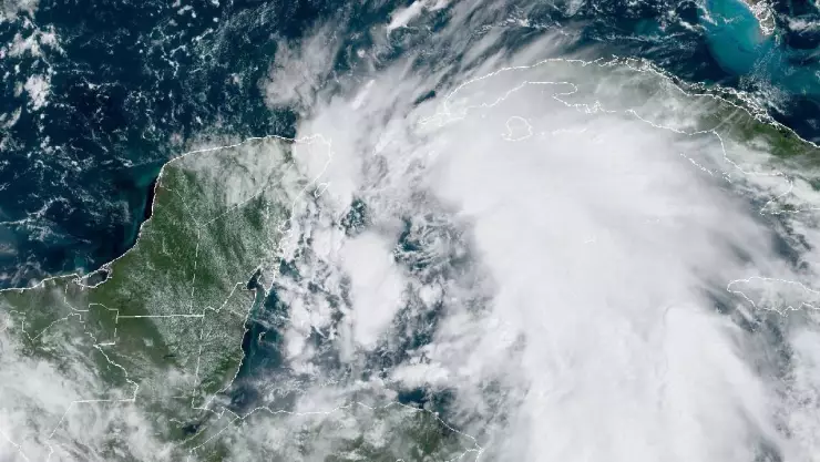 Estos son los 12 municipios EN ALERTA en la Península de Yucatán por la Tormenta tropical Elene, según el Centro Nacional de Huracanes