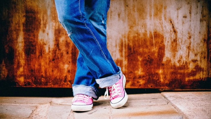 india adolescente jeans.jpg