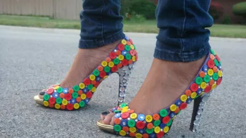 reciclar zapatos botones colores