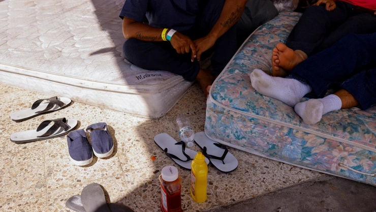 Biden exige a México que acepte más migrantes expulsados de EU.