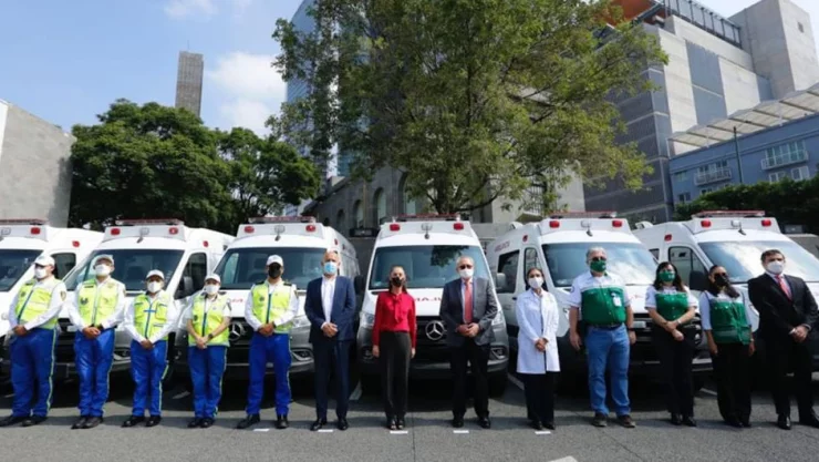 El Insabi transfirió 10 ambulancias al ERUM del gobierno de la CDMX para la atención de pacientes de COVID-19.