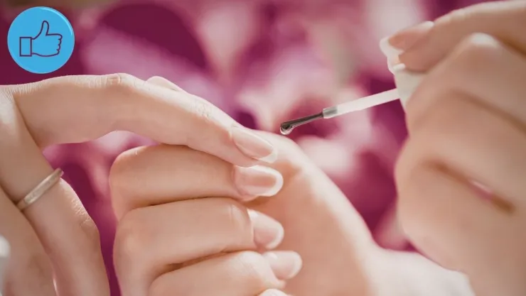 El diseño de uñas que será tendencia en febrero de 2026 y que contiene un detalle distintivo.jpg