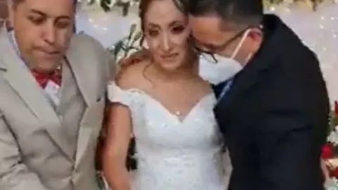 Invitado regala tanque de gas a novios en su boda y se vuelve viral.