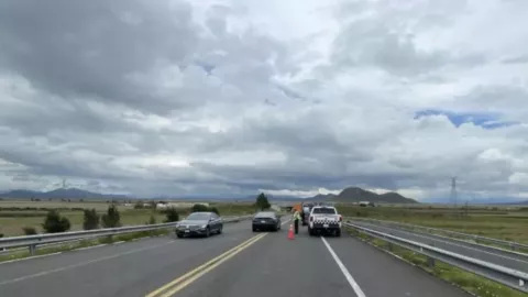 VIDEO SENSIBLE: Así auto volcó tras accidente sobre la autopista Amozoc–Perote hoy; reportan afectaciones viales