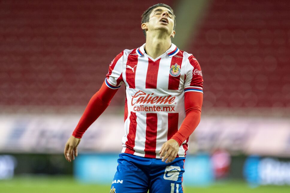 Isaac Brizuela positivo de COVID