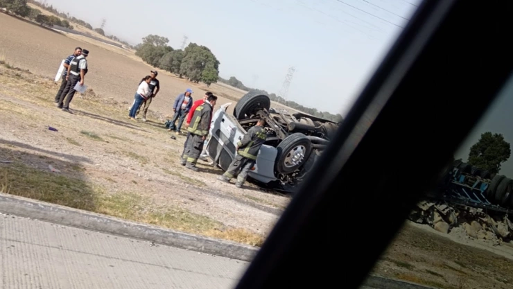 tráiler volcado autopista puebla orizaba amozoc hoy