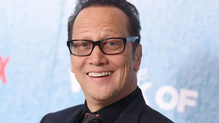 Rob Schneider canta “La Bikina” acompañado de mariachis y los mexicanos lo aman