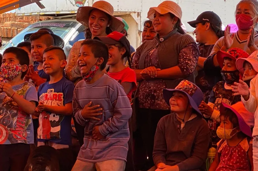 Visitamos a los niños de las ladrilleras de Chalco, Edomex y les llevamos un dulce regalo. ¡Revive los mejores momentos!
