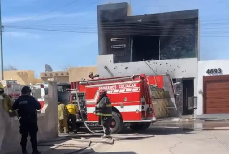 Casa incendiada en Culiacán
