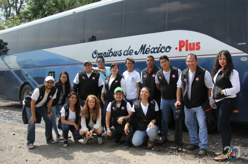 Omnibus de México transportando al equipo