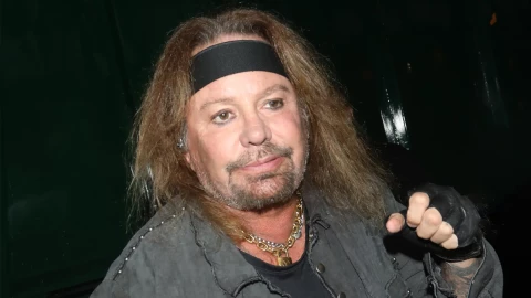 vince neil motley cru.png