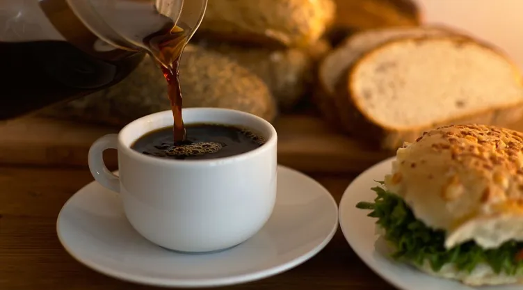 ¿Cuál es el mejor desayuno para acelerar el metabolismo y bajar de peso?