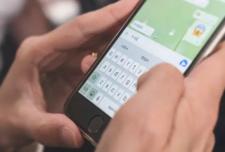 Así puedes usar la IA para identificar las red flags en conversaciones con tu pareja