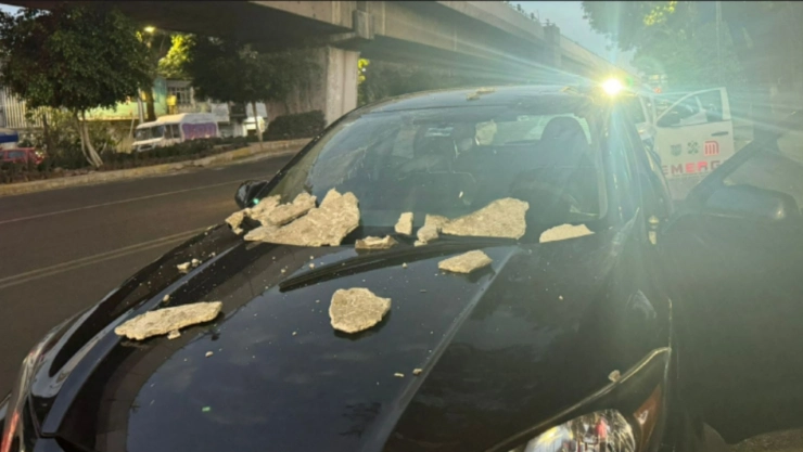 El conductor del automóvil resultó ileso.