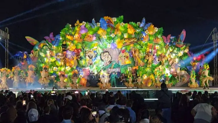 Así se vivió la coronación de los Reyes y Reinas del _Carnaval de Mérida 2025_?