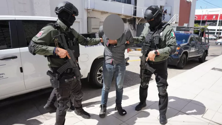 Detienen a joven por robo de vehículo en Culiacán
