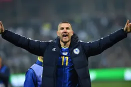 Edin Dzeko lidera a Bosnia y Herzegovina