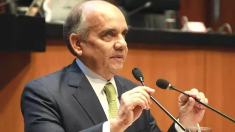 Regularizar invasiones disparará despojos y extorsiones PRI lanza dura advertencia.