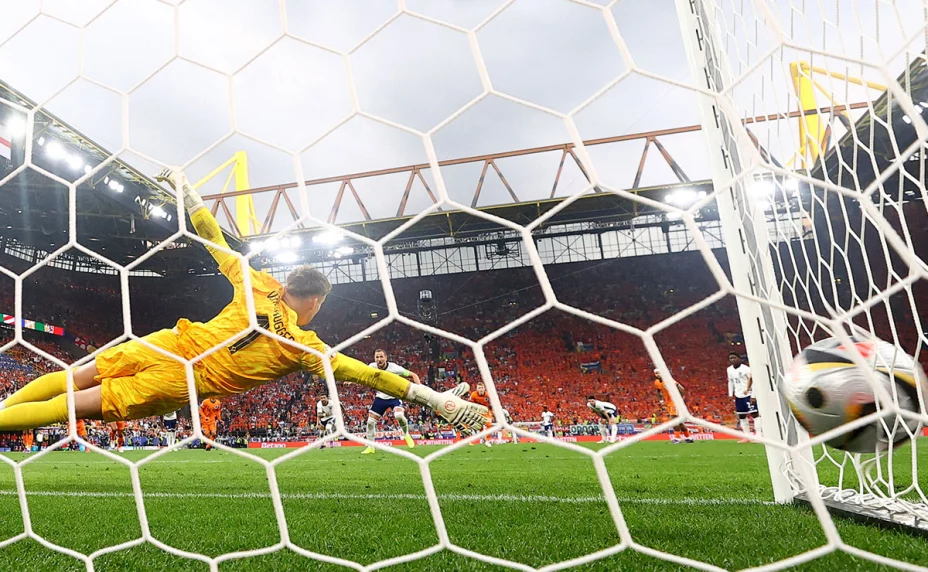 Harry Kane anota gol