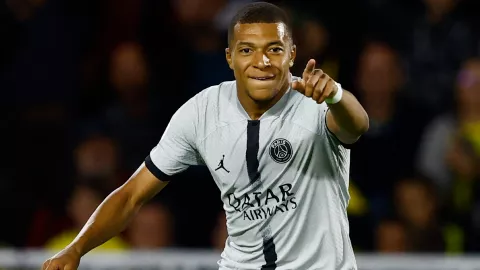 Kylian Mbapp&eacute; celebra un gol con el PSG