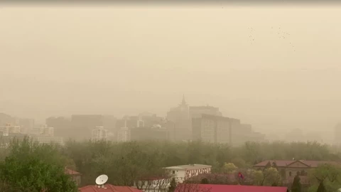 Tormenta de arena en China