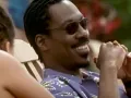 Te contamos por qué a Eddie Murphy lo atraparon con una chica trans y qué hacía con ella. (Escenas de la película ‘El negociador’ por Azteca 7)
