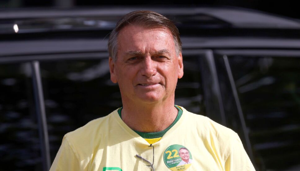 Jair Bolsonaro es internado de emergencia